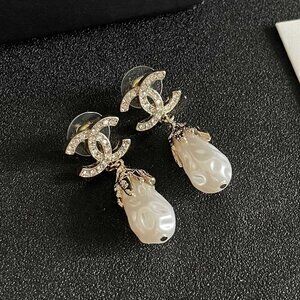 Chanel Pearl Drop Earrings ✨ | Crystal CC Logo Dangle